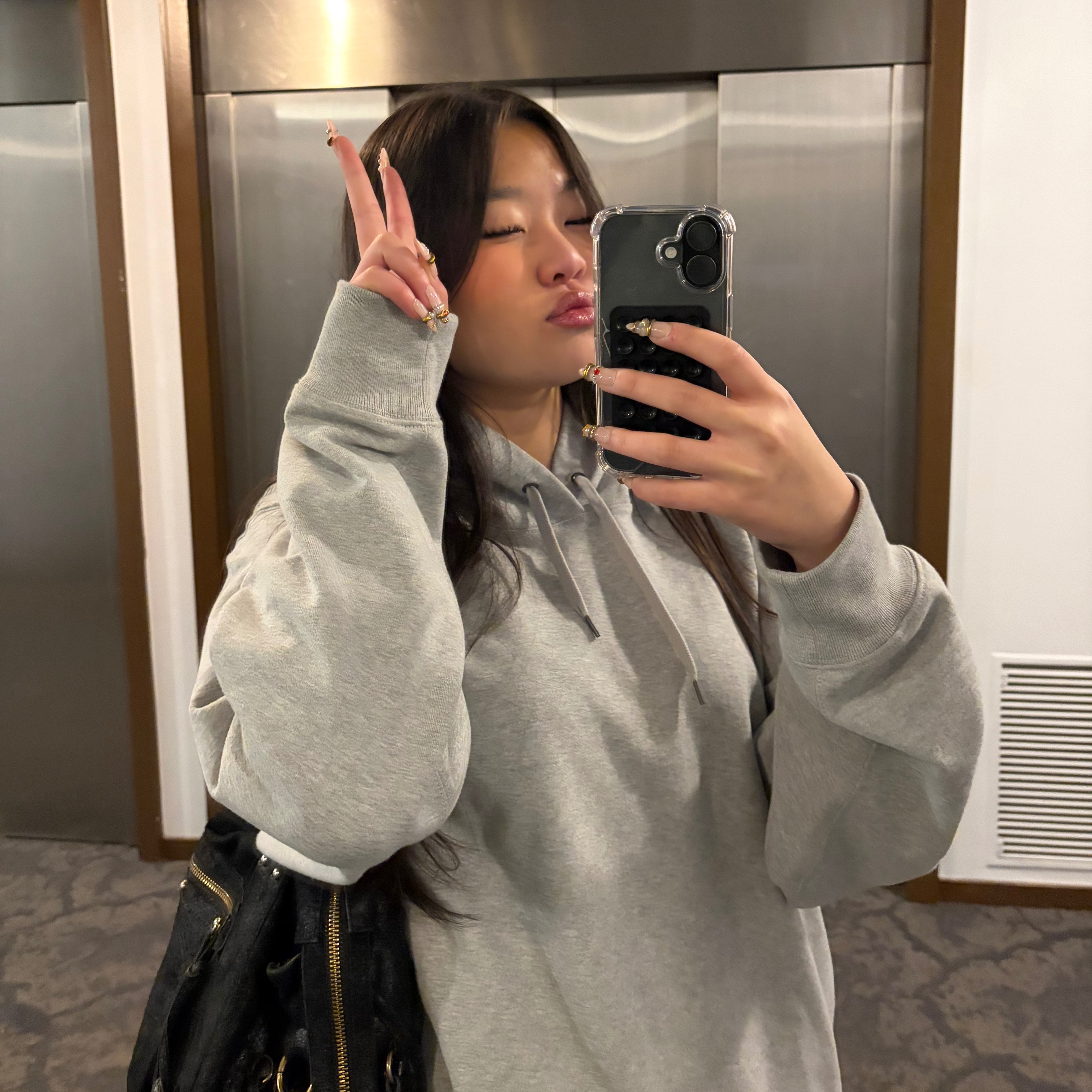 Julie, Scroll creator